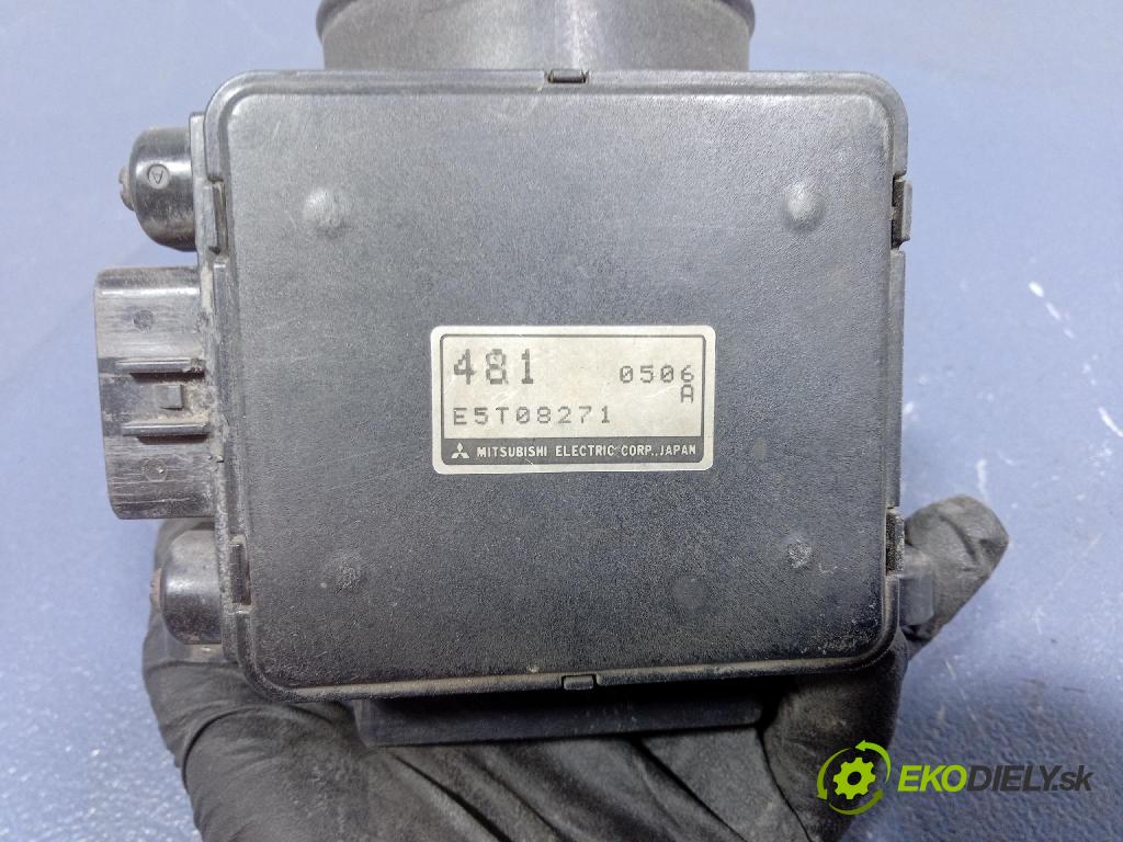 Mitsubishi Carisma 2000 váha vzduchu E5T08271