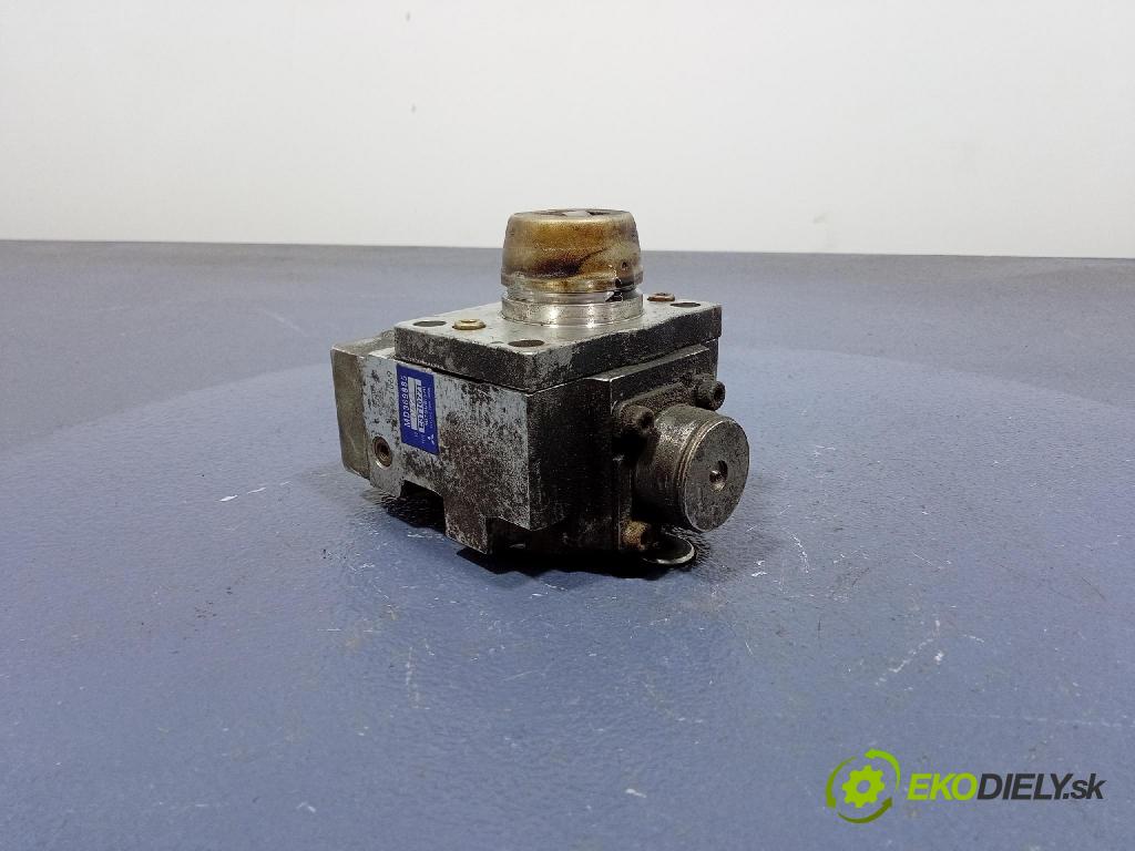 Mitsubishi Carisma 2000 čerpadlo Injekce: MD369885