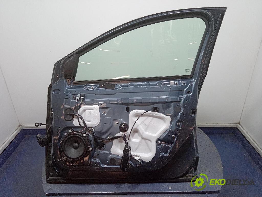 Renault Megane 2019 dveře před prave 