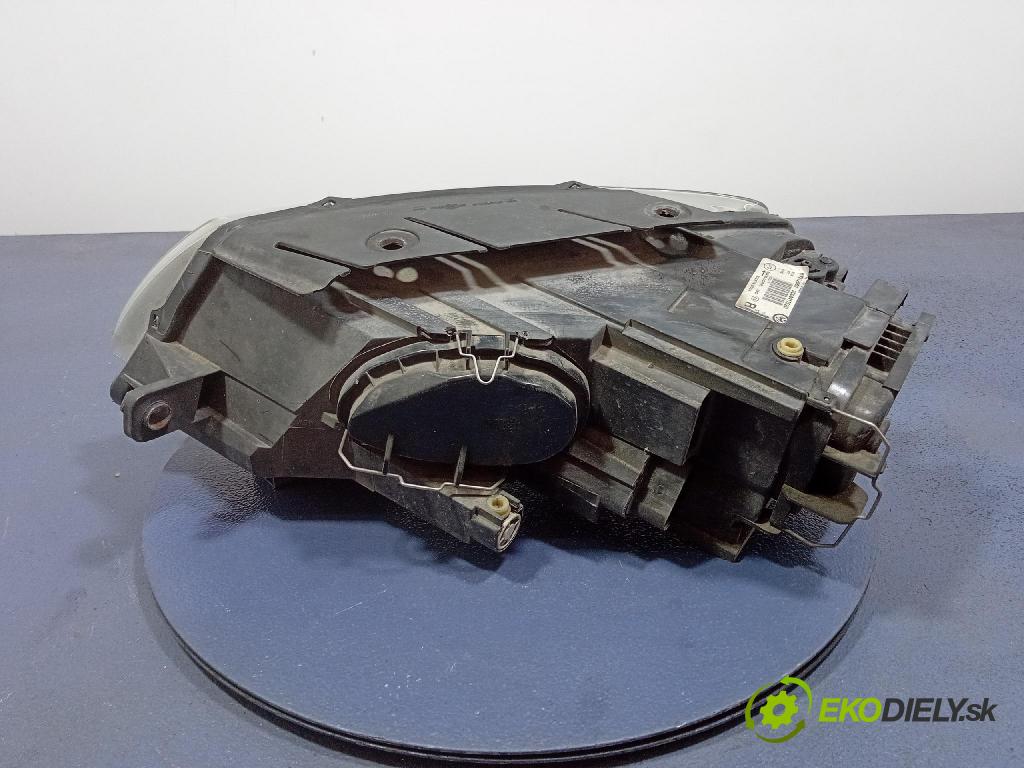 Vw Passat 2005 světlo v pravo: 3C0941752D