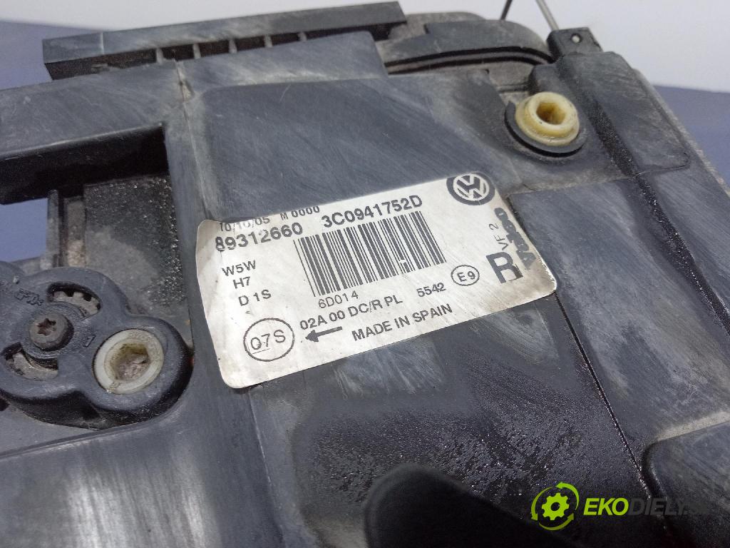 Vw Passat 2005 světlo v pravo: 3C0941752D