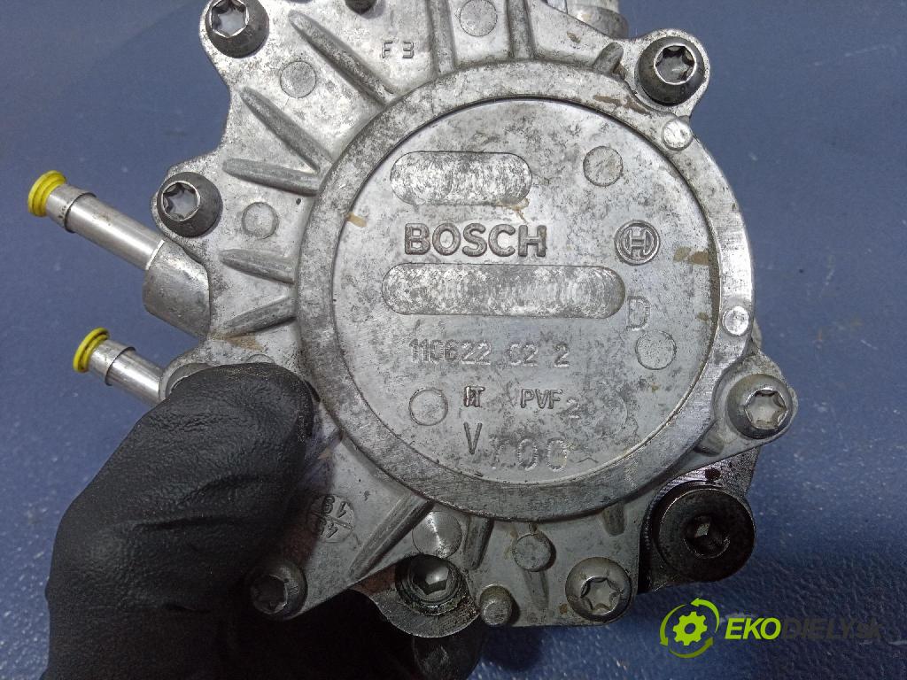 Vw Passat 2005 čerpadlo vakuová 