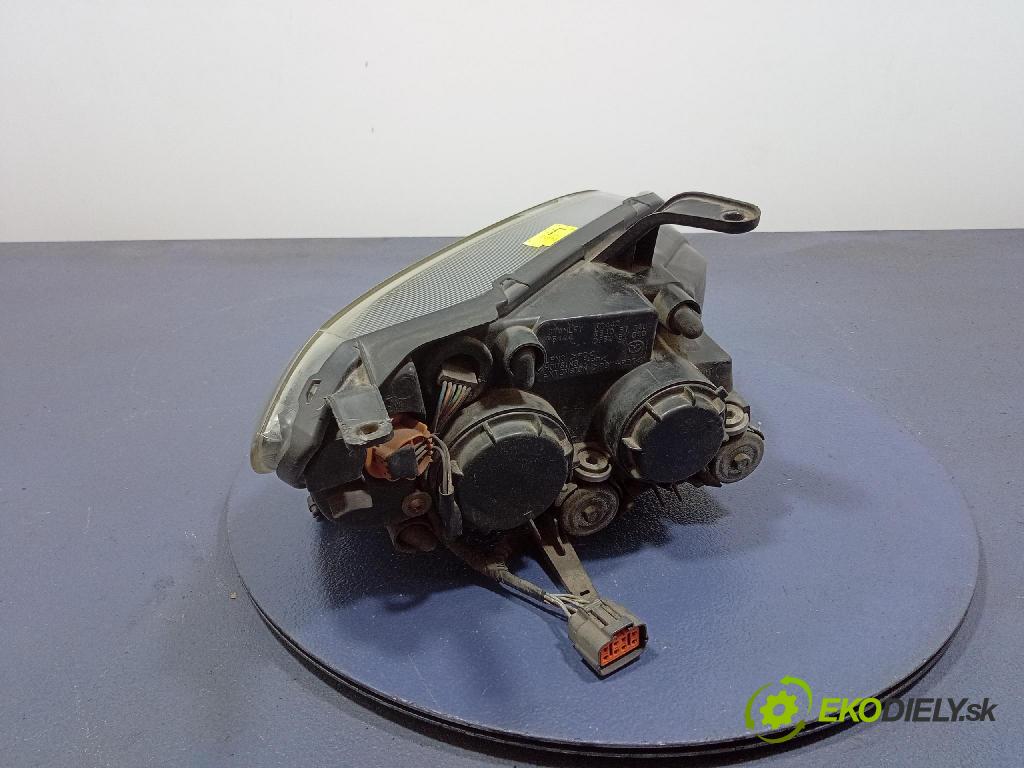 Mazda 2 2006 světlo Levý: 6M71-13W030-AE