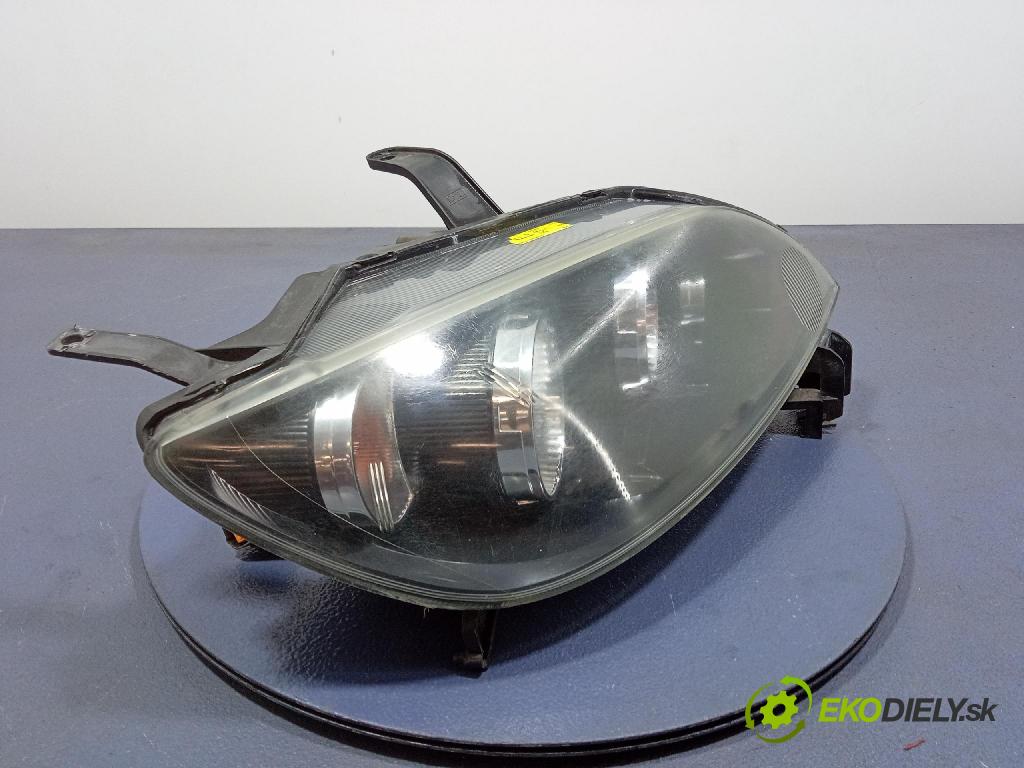 Mazda 2 2006 světlo v pravo: 6M71-13W029-AD