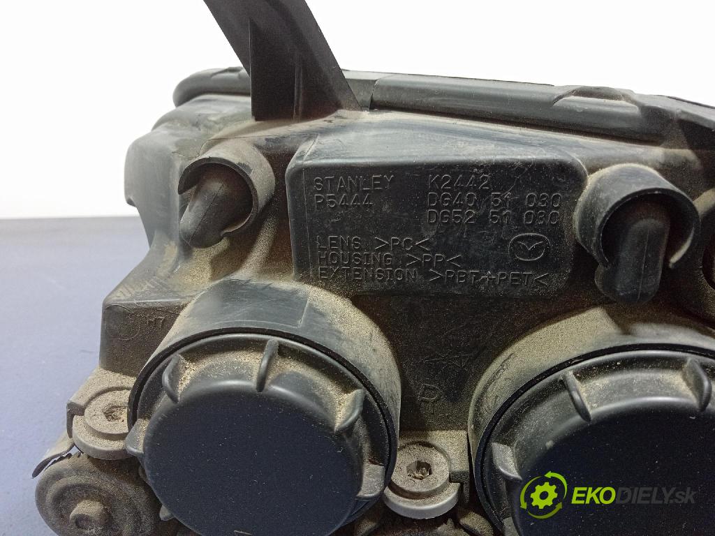 Mazda 2 2006 světlo v pravo: 6M71-13W029-AD