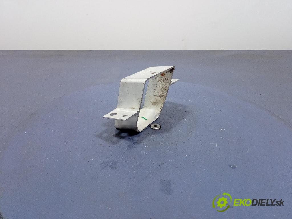 Bmw X4 2024 výstuha narazník Predné 7399913