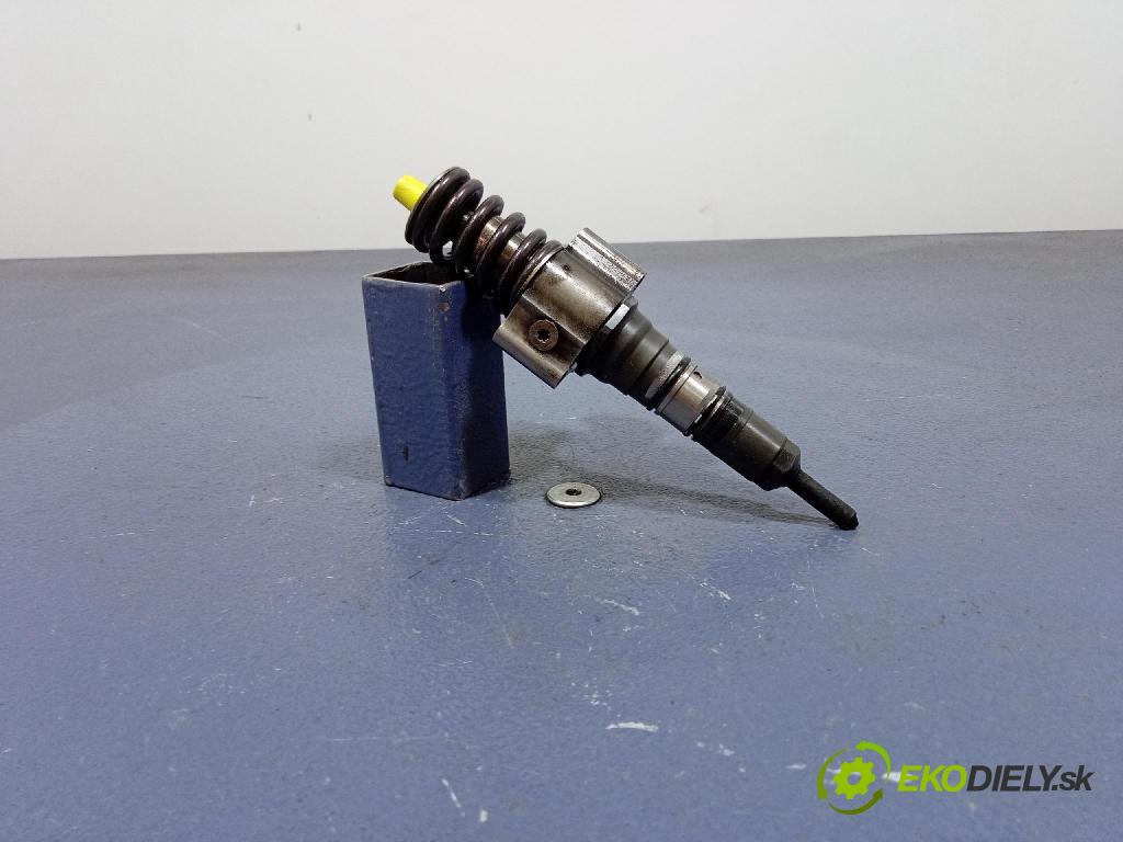 Vw Passat 2005 vstřikovač 03G130073S