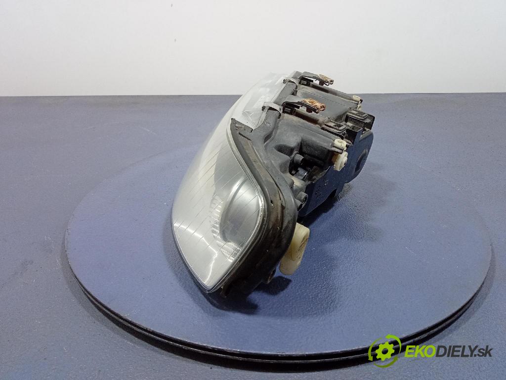 Audi A3 2000 světlo Levý: 153895-00