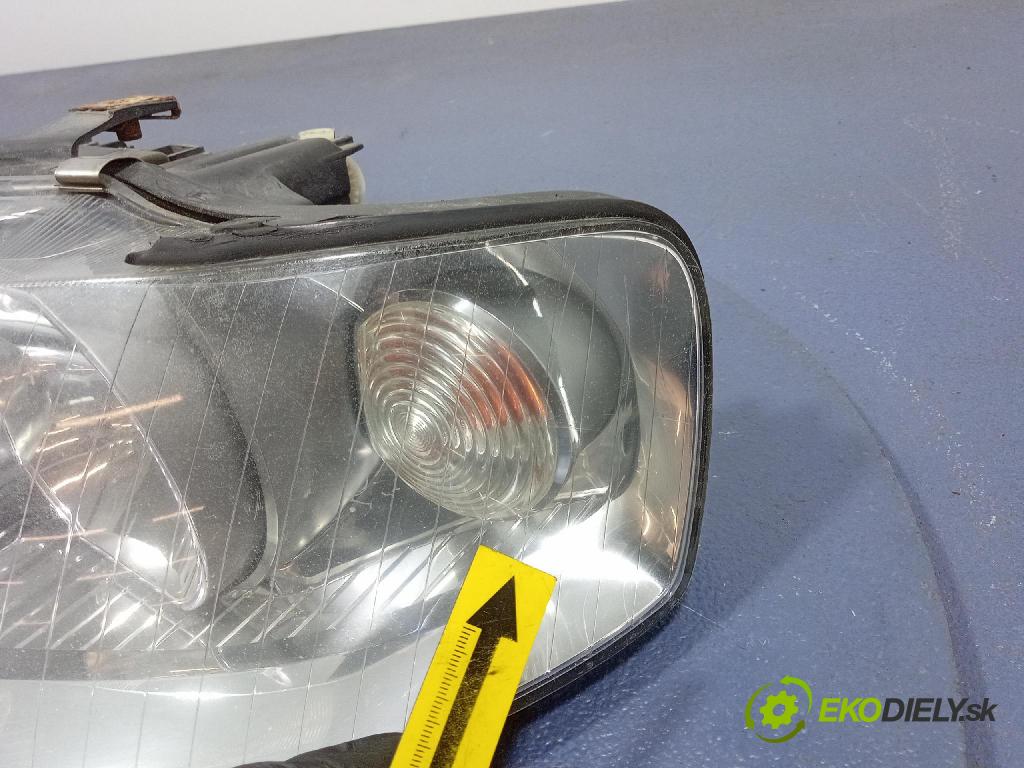 Audi A3 2000 světlo Levý: 153895-00