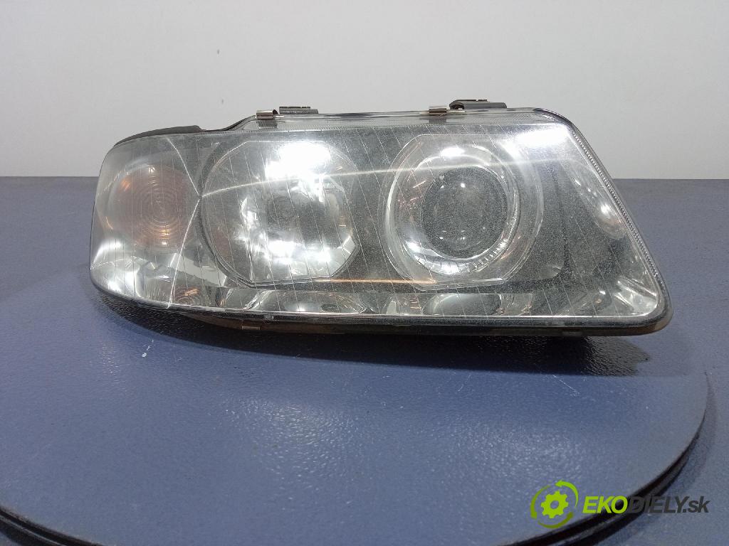 Audi A3 2000 světlo v pravo: 153896-00