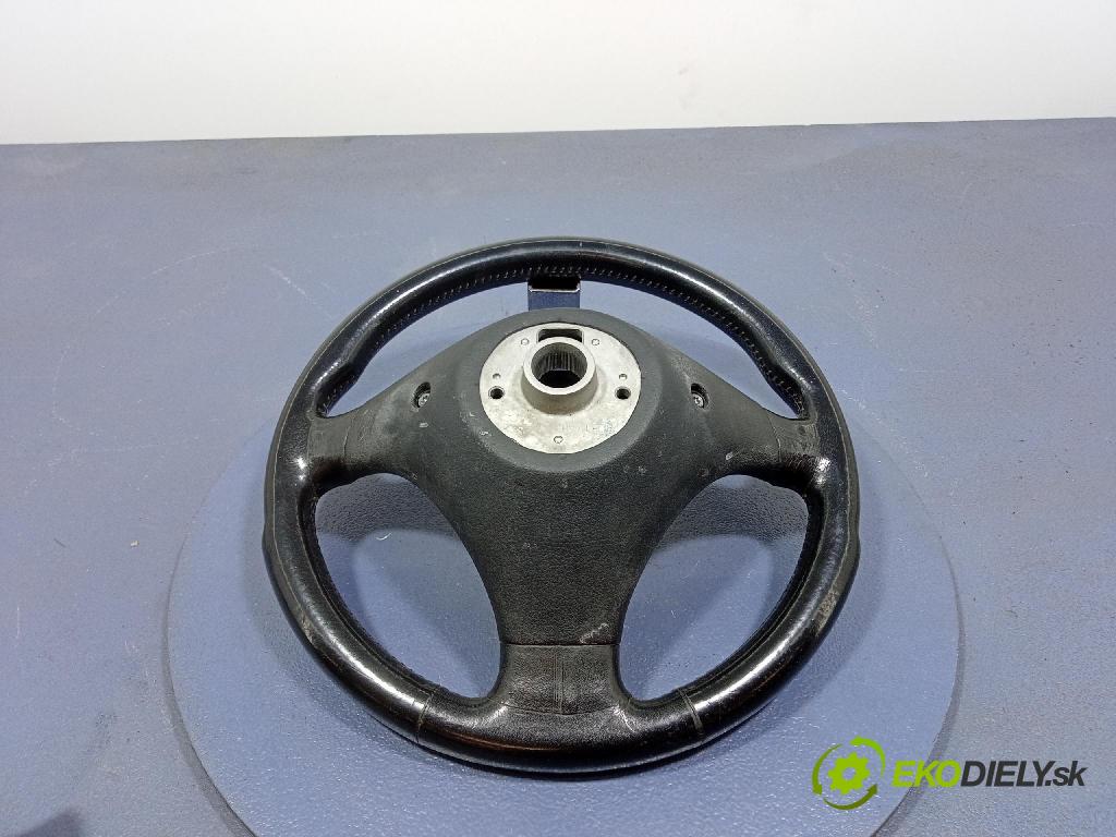 Audi A3 2000 volant 4B0124A