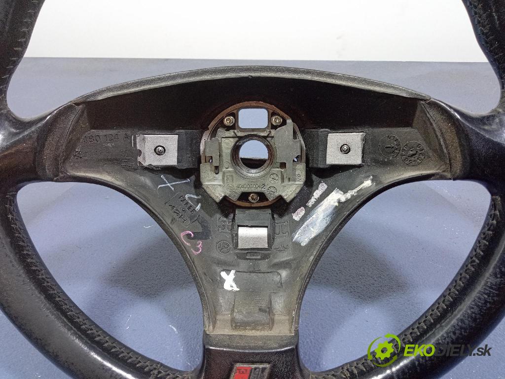 Audi A3 2000 volant 4B0124A