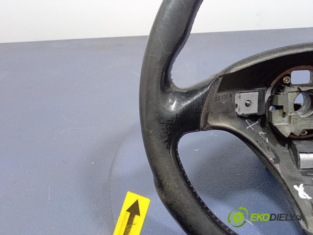 Audi A3 2000 volant 4B0124A