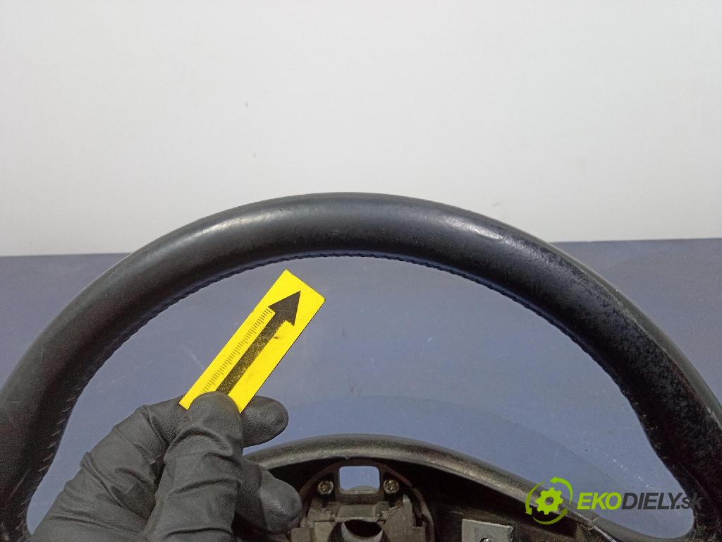 Audi A3 2000 volant 4B0124A