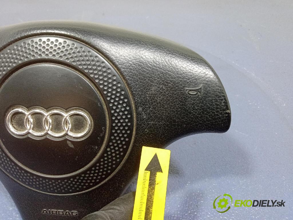 Audi A3 2000 volant 4B0124A