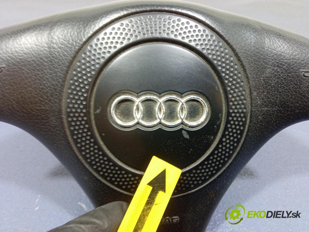 Audi A3 2000 volant 4B0124A