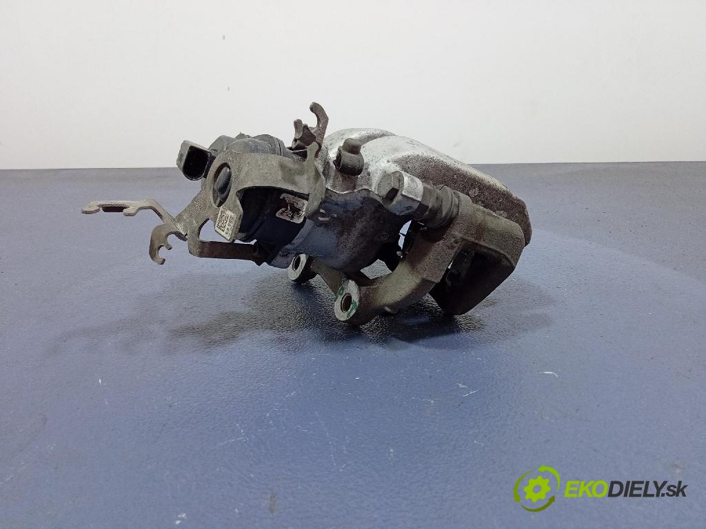 Bmw X4 2024 brzdič brzdový zad v pravo: 53019C