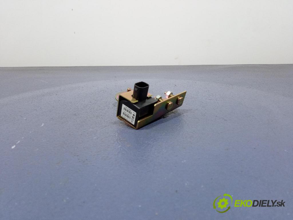 Audi A3 2000 snímač ESP. 1J0907651A