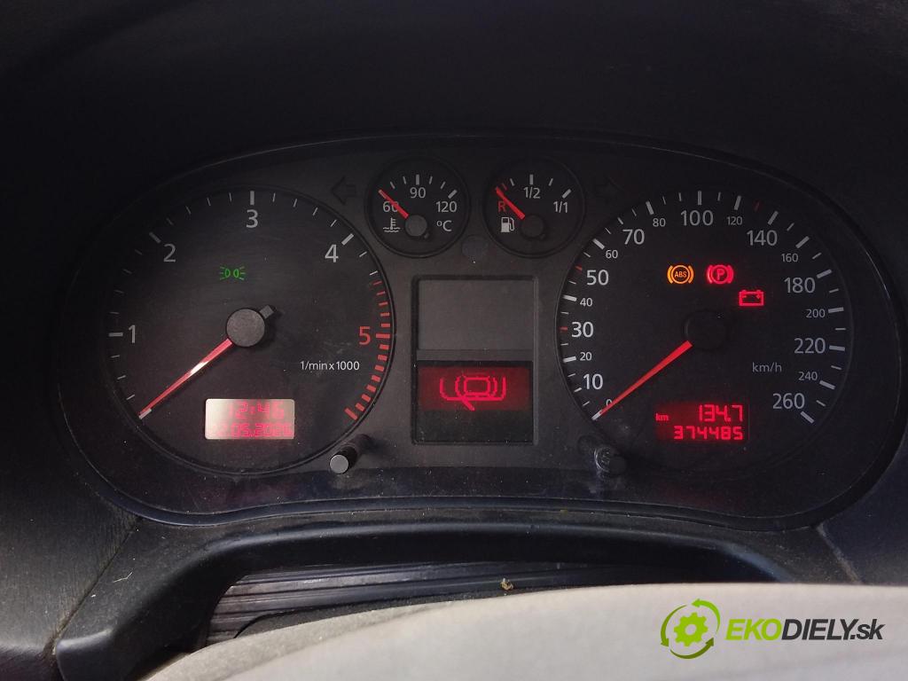 Audi A3 1999 Přístrojová deska 8L0920900B