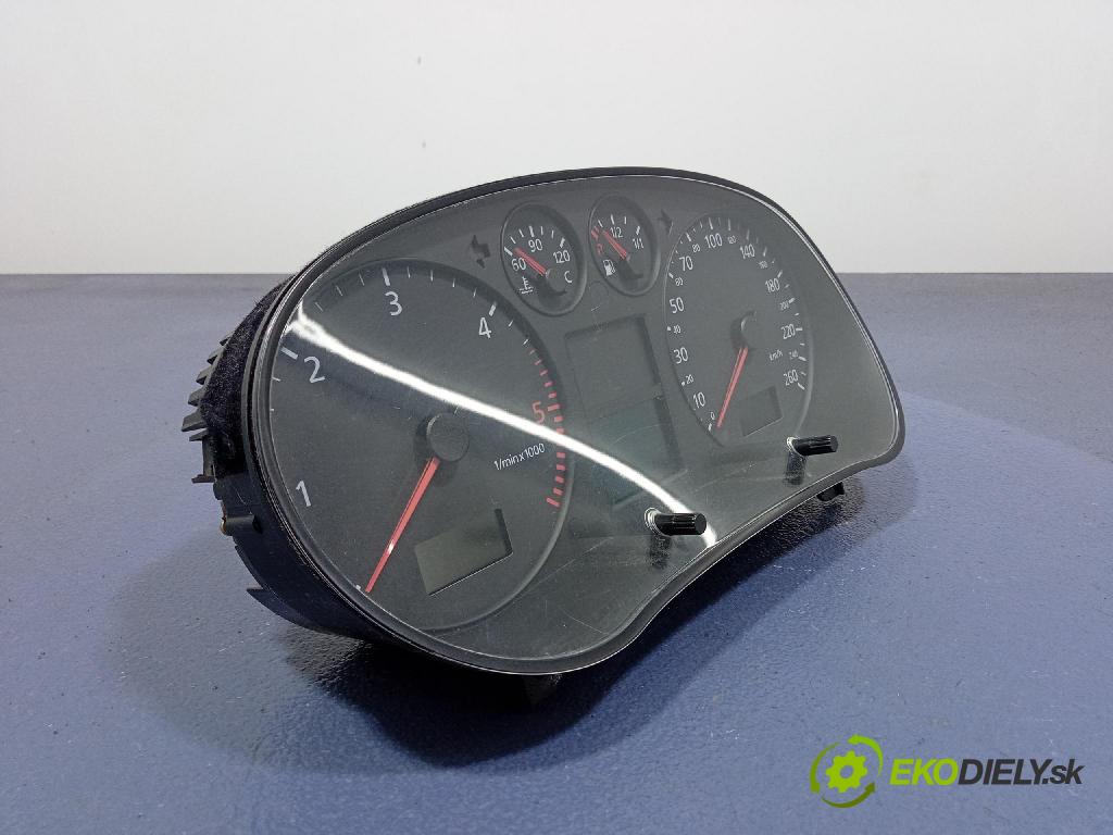 Audi A3 1999 Přístrojová deska 8L0920900B