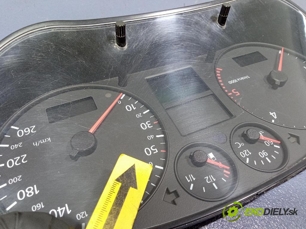 Audi A3 1999 Přístrojová deska 8L0920900B