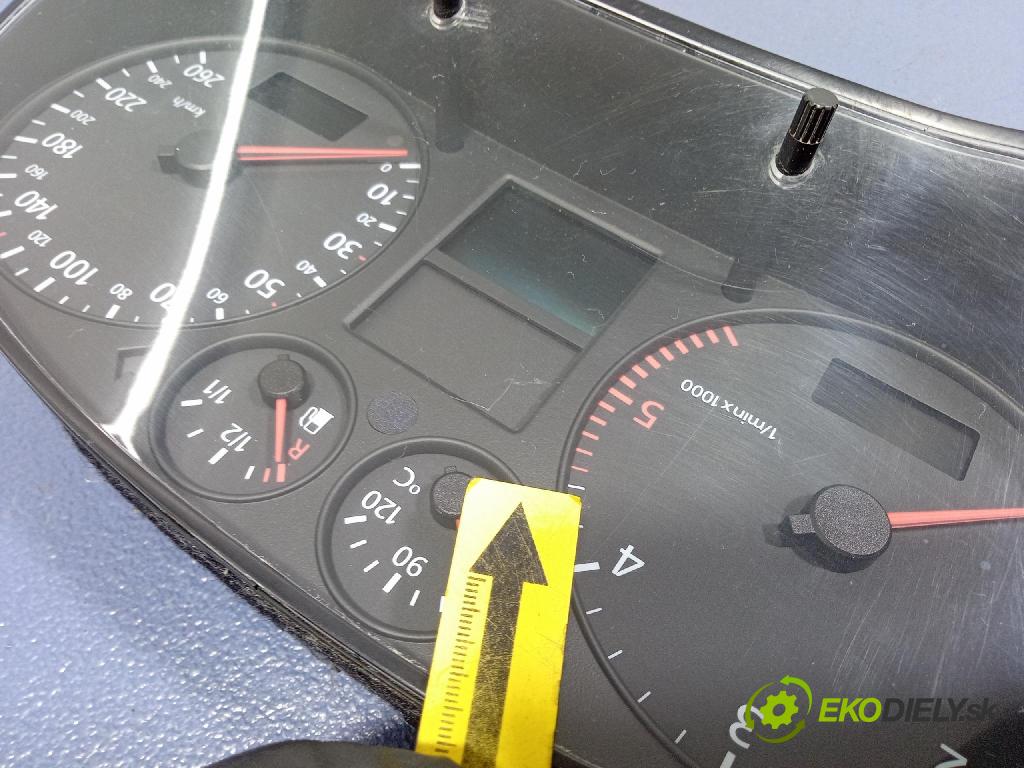 Audi A3 1999 Přístrojová deska 8L0920900B