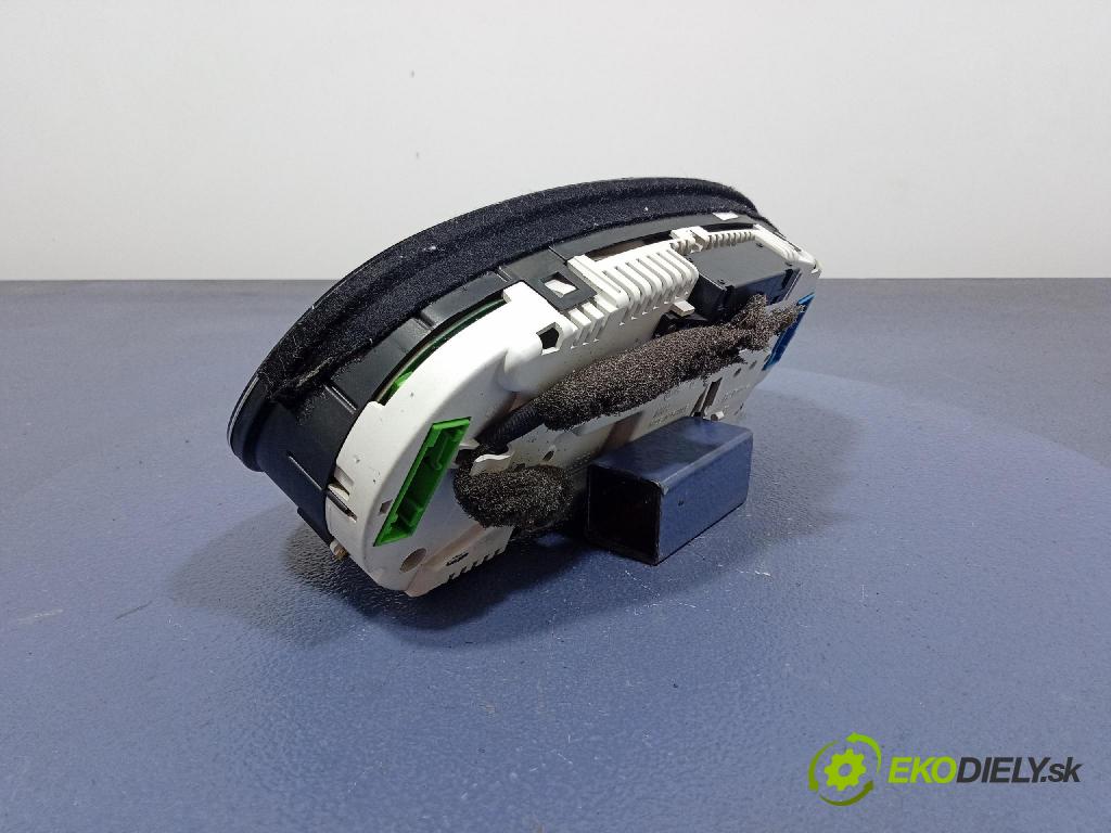 Audi A3 2001 Přístrojová deska 8L0920900F