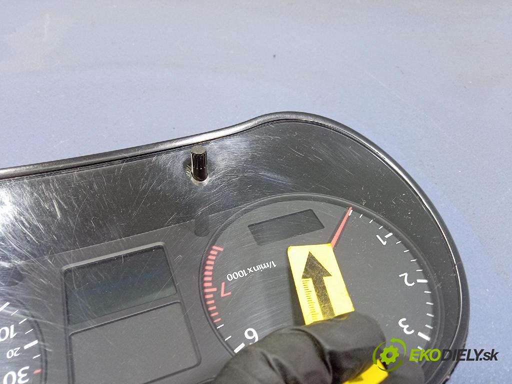 Audi A3 2001 Přístrojová deska 8L0920900F