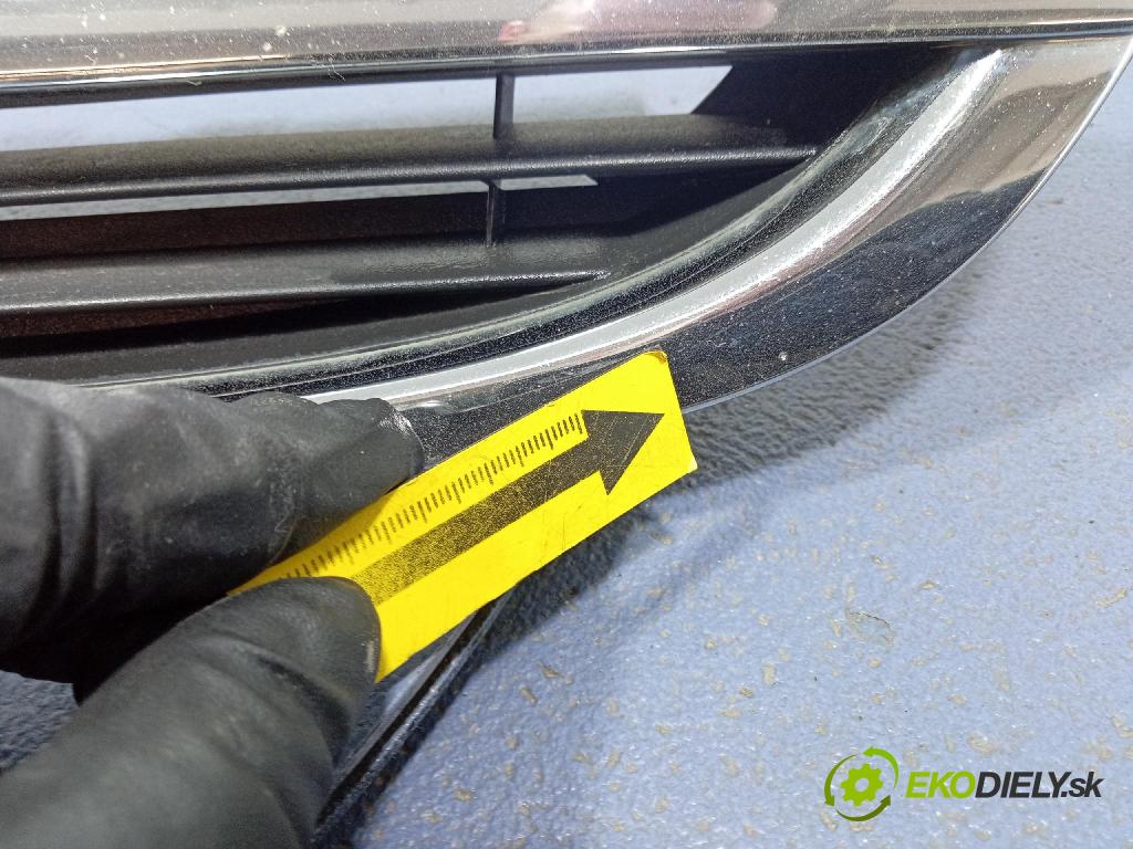 Opel Zafira 2005 mřížka / Gril: 24453538