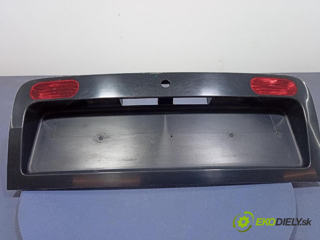 Audi A6 2003 zaslepka: Zad: 4B5945695E