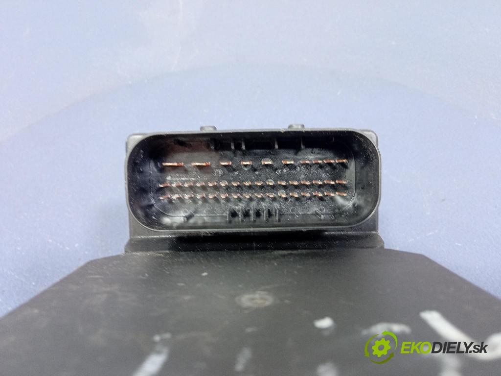 Audi A6 2003 čerpadlo ABS x 4B0614517G