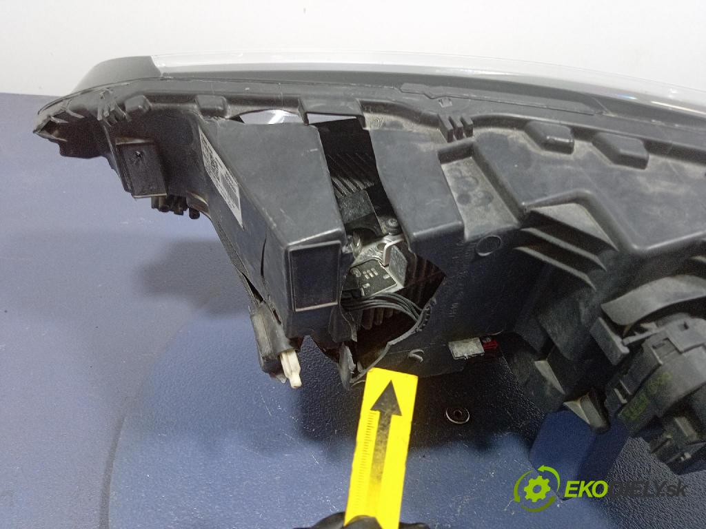 Renault Megane 2019 Reflektor: v pravo: 260104596R