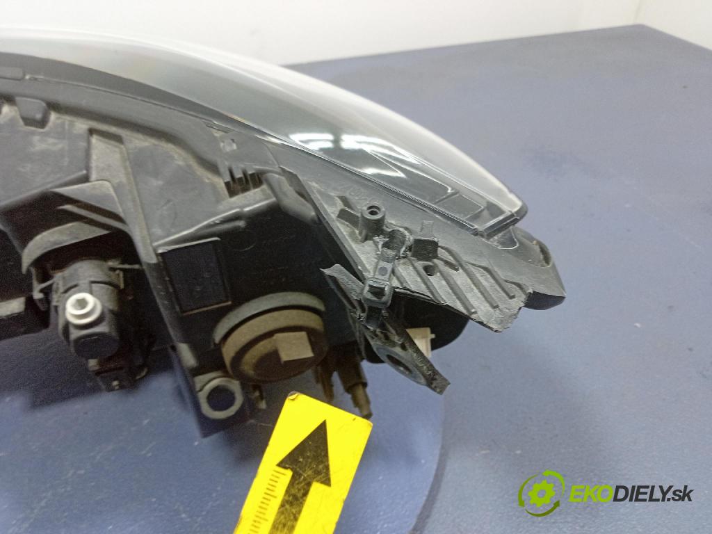 Renault Megane 2019 Reflektor: v pravo: 260104596R