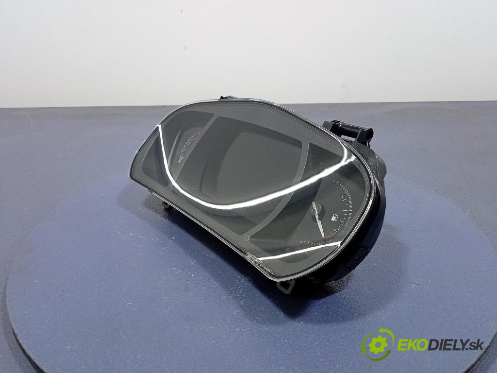 Renault Megane 2019 koberec do auta 8201643361
