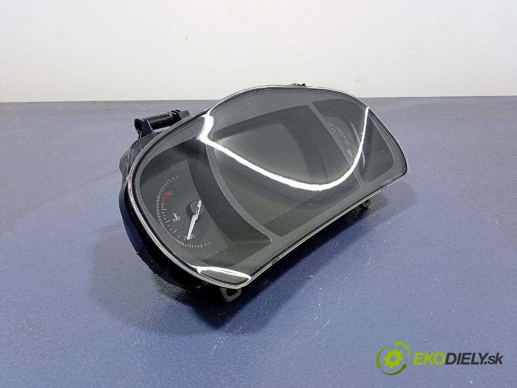 Renault Megane 2019 koberec do auta 8201643361
