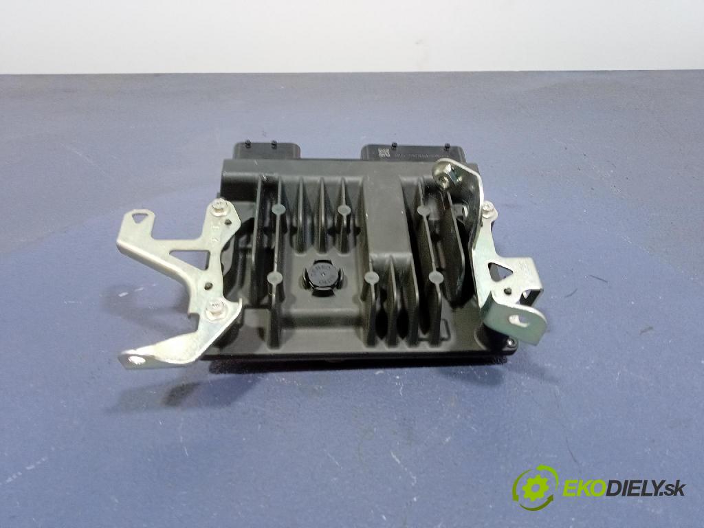 Toyota Corolla 0 řídící jednotka Motor: 89661-0ZU10