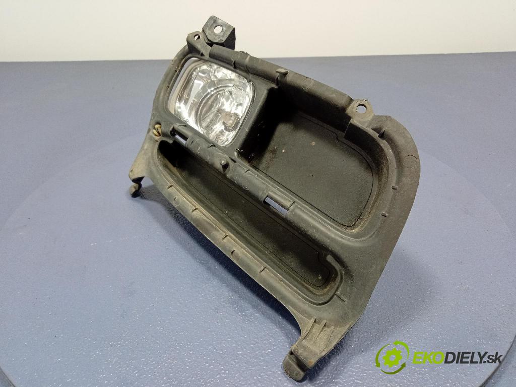Toyota Avensis 2003 Halogen v pravo: 19-A479B