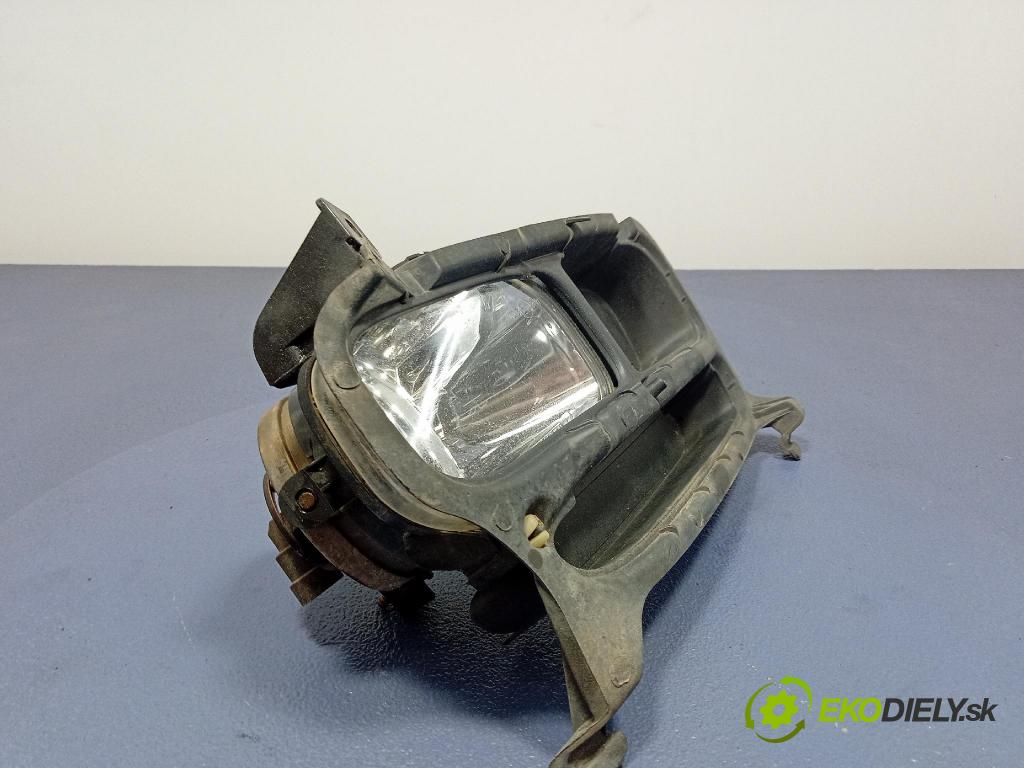Toyota Avensis 2003 Halogen v pravo: 19-A479B