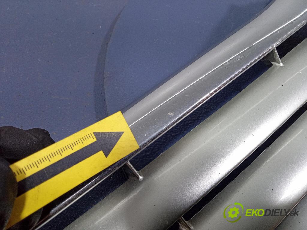 Toyota Avensis 2003 miežka / Gril: 53114-05060