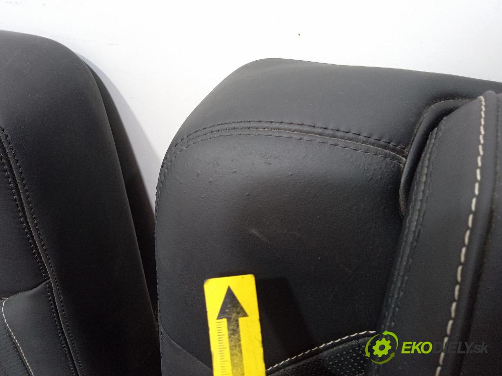 Mercedes GL 2014 sedačke: Set.: