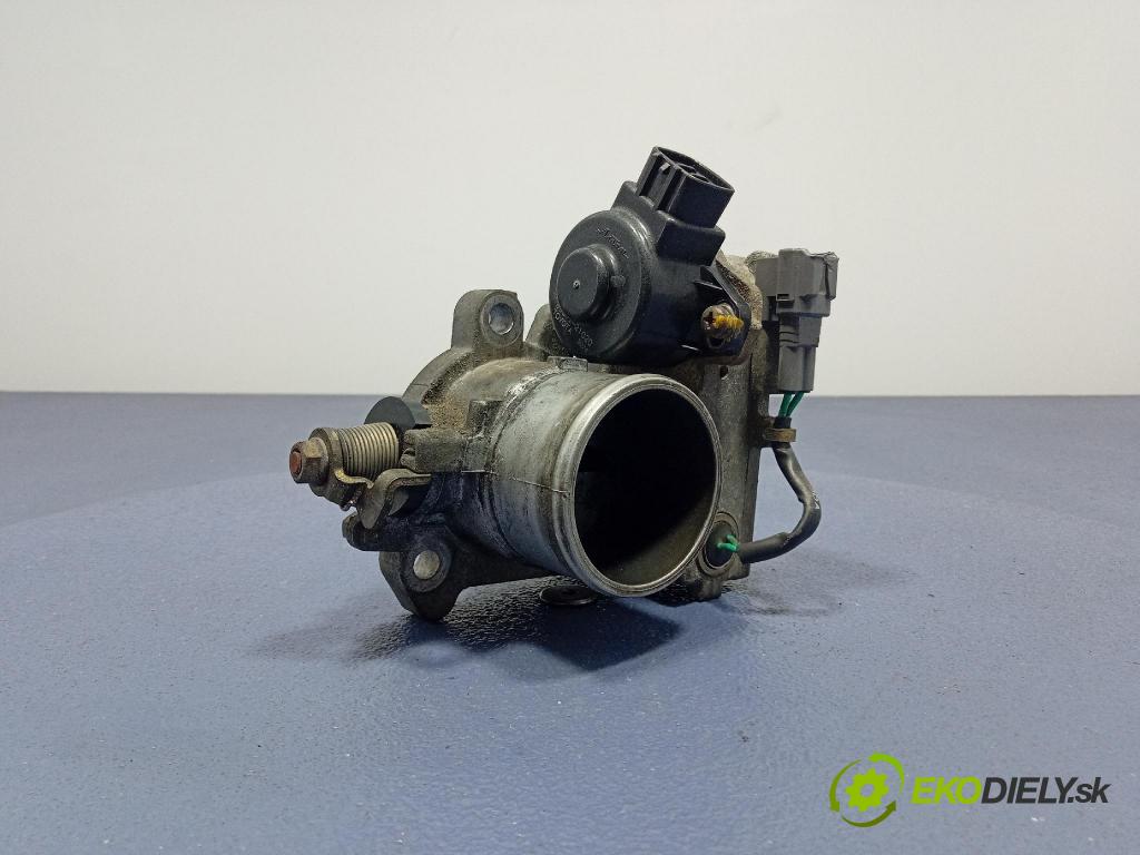 Toyota Avensis 2003 klapka 89672-21020