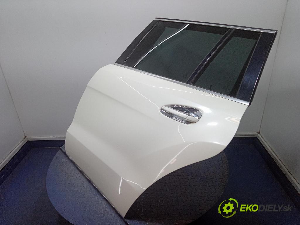 Mercedes GL 2014 dvere zad Vľavo:
