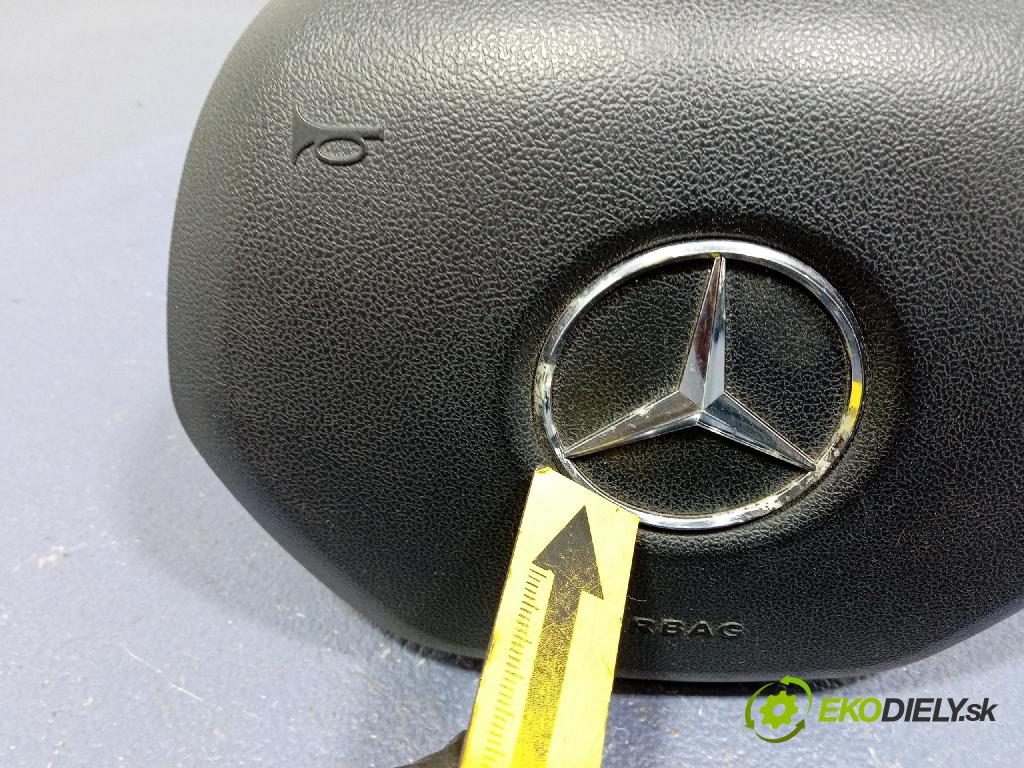Mercedes GL 2014 kokpit,přistrojova deska