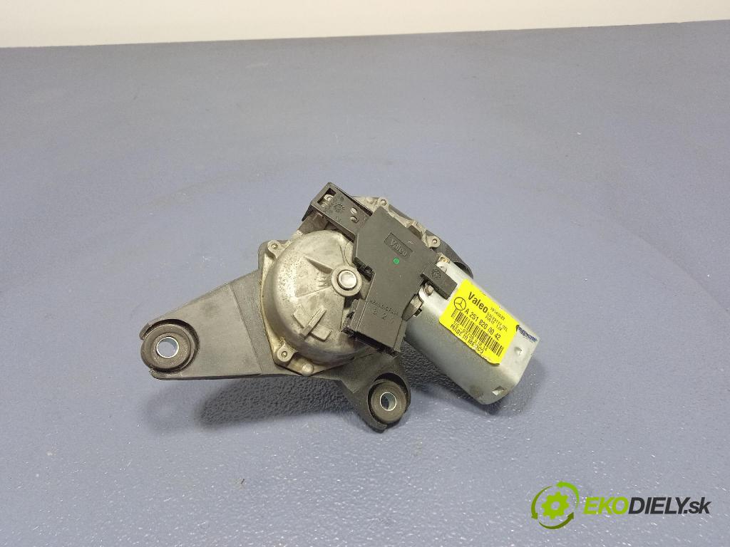 Mercedes GL 2014 motor: Stierače: zad A2518200042
