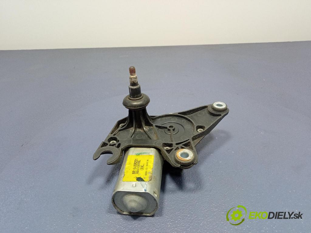 Mercedes GL 2014 motor: Stierače: zad A2518200042