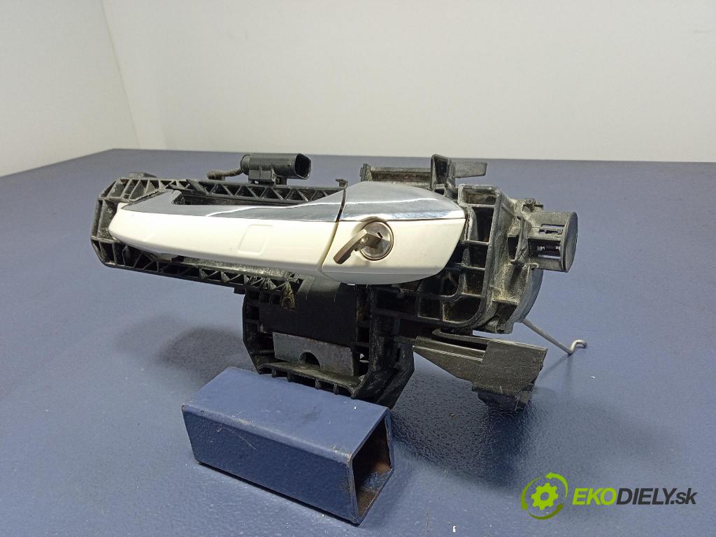 Mercedes GL 2014 rukoväť Predné ľavá A2047602334
