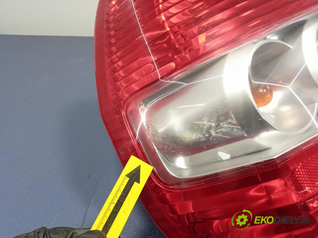 Honda Jazz 2005 svetlo / reflektor zad ľavá Vonkajsia: ICHIKOH 4949