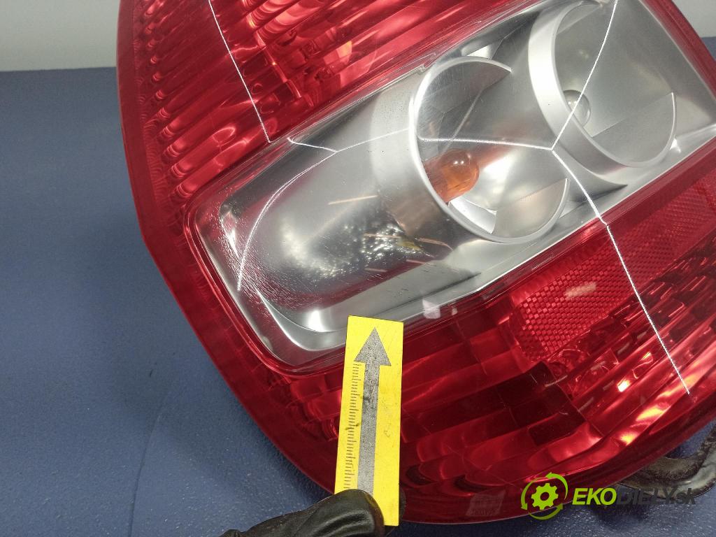 Honda Jazz 2005 svetlo / reflektor zad ľavá Vonkajsia: ICHIKOH 4949