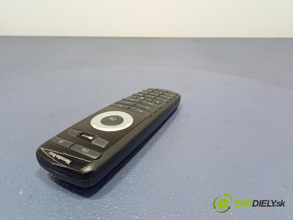 Mercedes GL 2014 prepínač Rádio: Navigacia: A2218703889