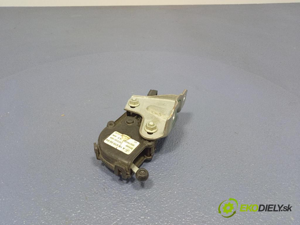 Mercedes GL 2014 mechanismus stahování Sklenka: Zad: Levý: A1666700004